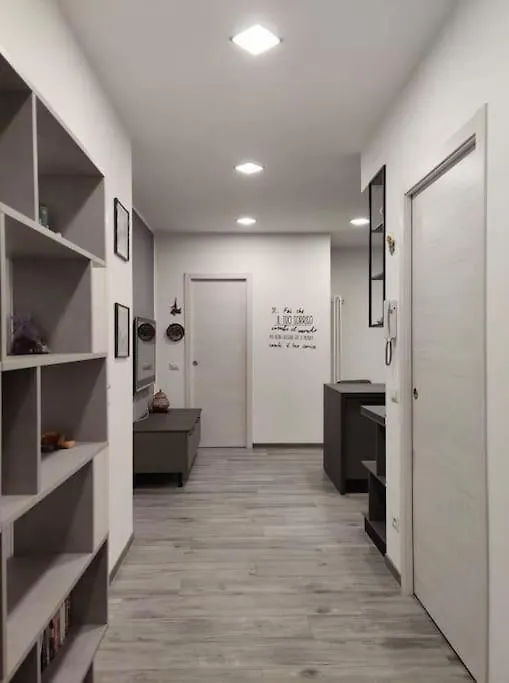 De Angeli District Apartment Milan
